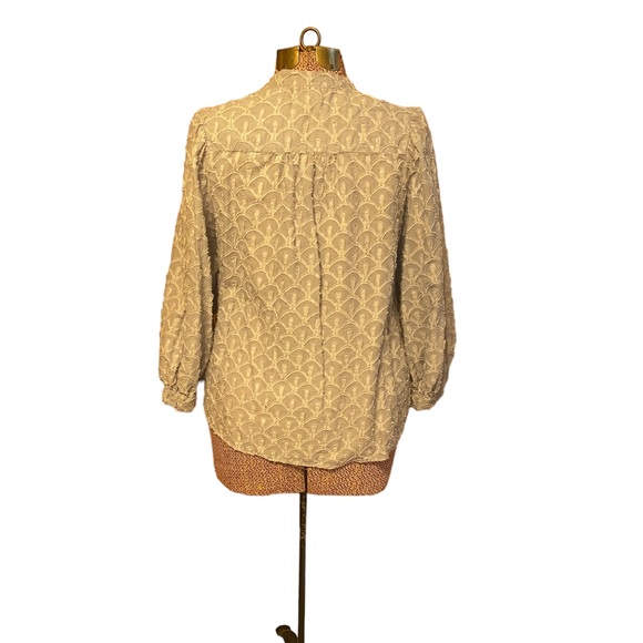 Pilcro The Bella Femme Buttondown - Picture 3 of 8